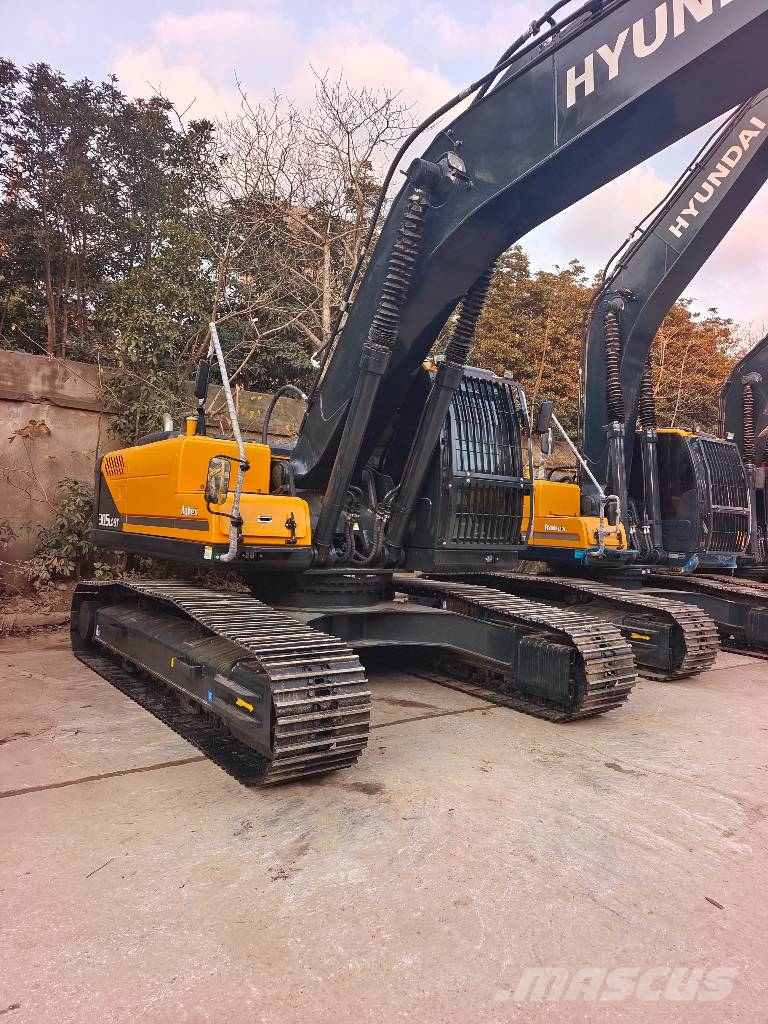 Hyundai 305LC-9T 3000 units excavators in stock Raupenbagger