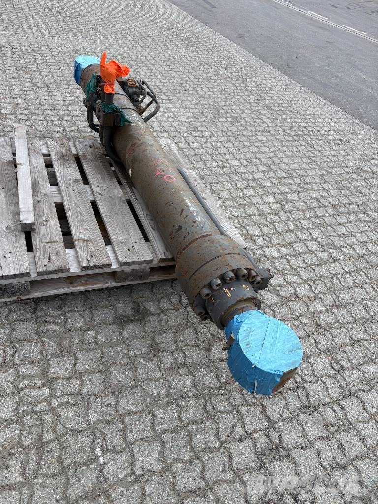 Volvo EC750E Boom / Lift Cylinder – VOE14711754 Hydraulics