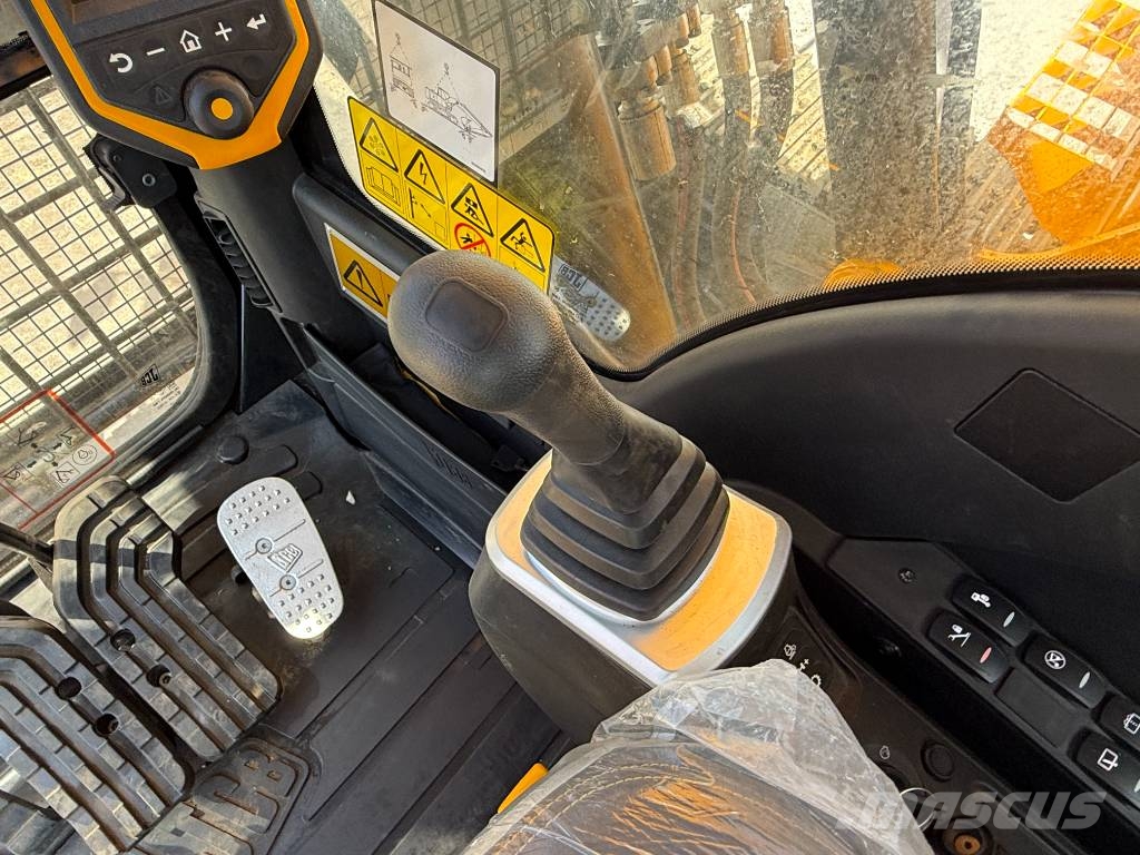 JCB JS385LC - BRAND NEW / Hammer Lines Rupsgraafmachines