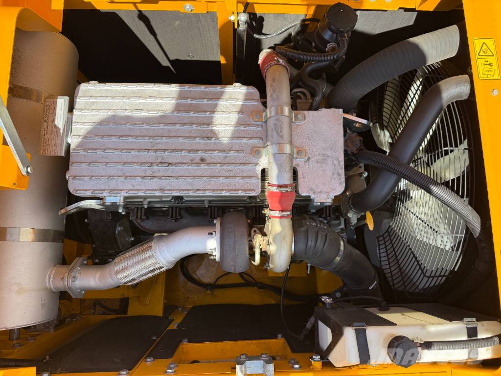 JCB JS385LC - BRAND NEW / Hammer Lines Rupsgraafmachines
