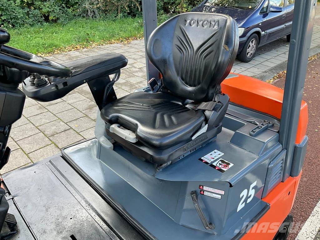 Toyota 7FBMF25 2500KG 3.50METER HEFTRUCK Electric forklifts