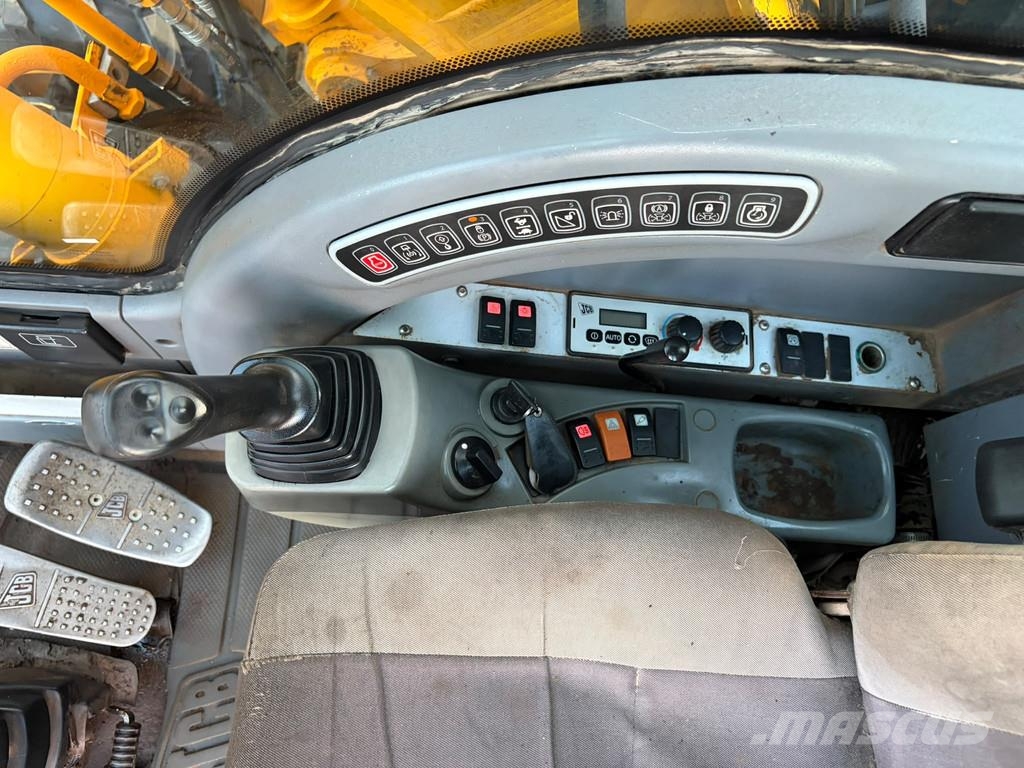 JCB JS175W Колёсные экскаваторы