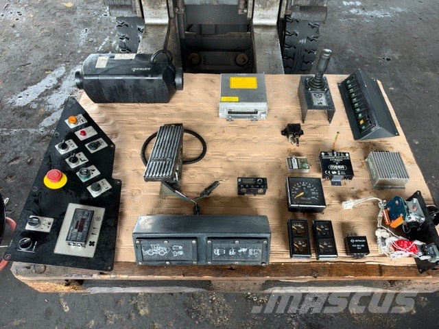 Bomag BC 772 RB USED CAB PARTS COMPLET Waste compactors