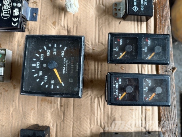 Bomag BC 772 RB USED CAB PARTS COMPLET Waste compactors