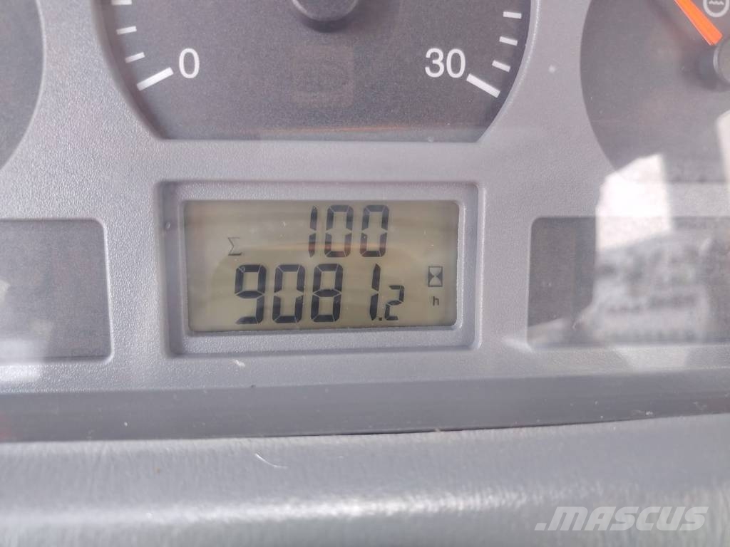 Valtra C 120 الجرارات