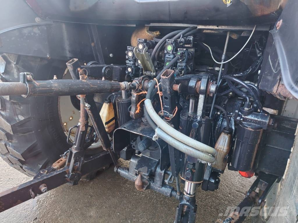 Valtra C 120 الجرارات