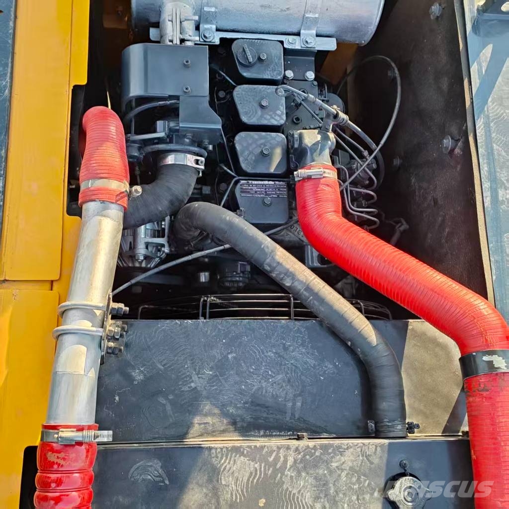 Hyundai 150-9S Гусеничні екскаватори