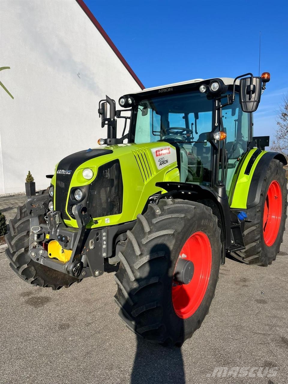 CLAAS Arion 420 Cis mit Frontzapfwelle Tractors