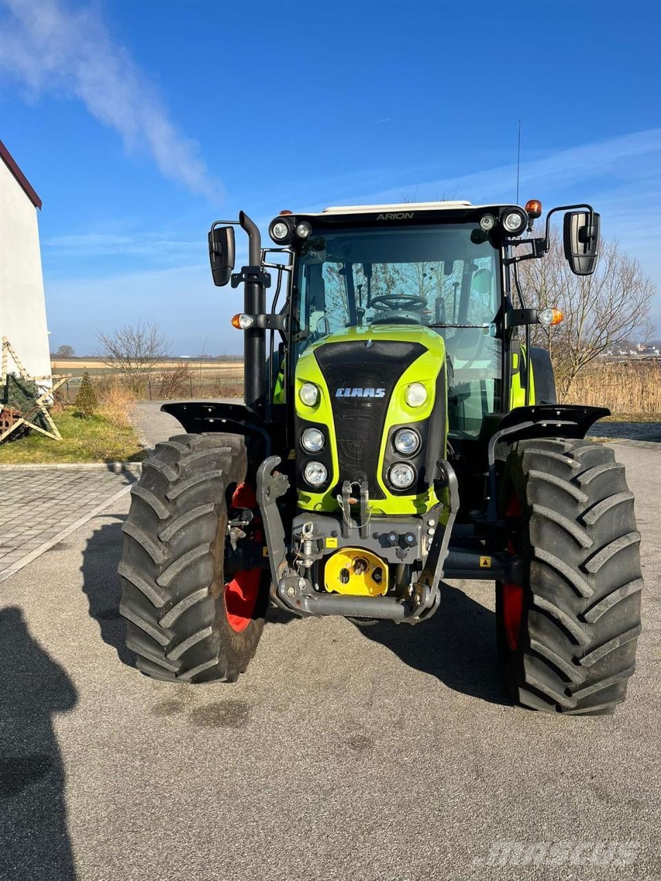 CLAAS Arion 420 Cis mit Frontzapfwelle Tractors
