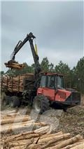 Valmet 840.3 Lesné traktory