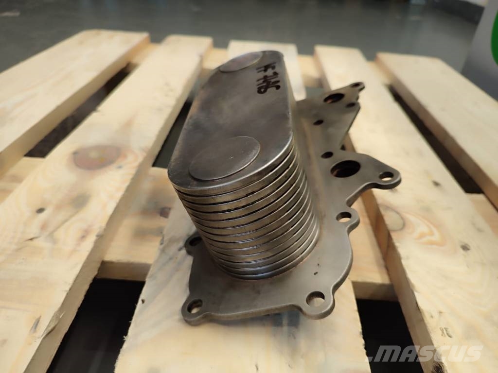 Massey Ferguson Heat exchanger 19262467A1 Massey Ferguson 7485 Radiatorer