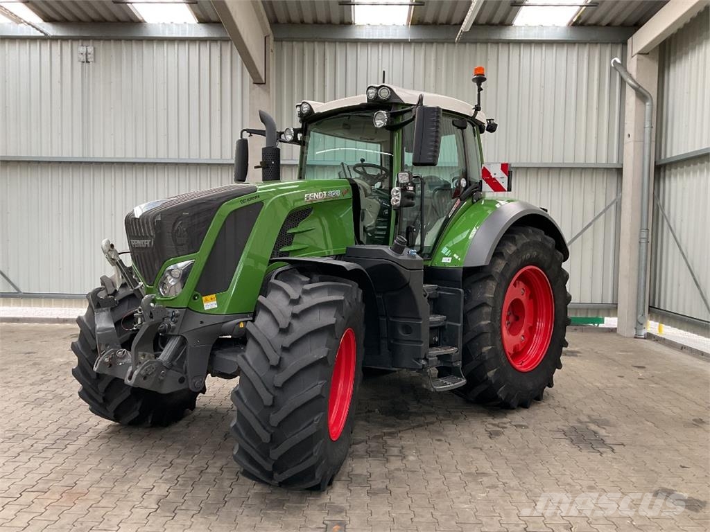 Fendt 828 Profi Plus Трактори
