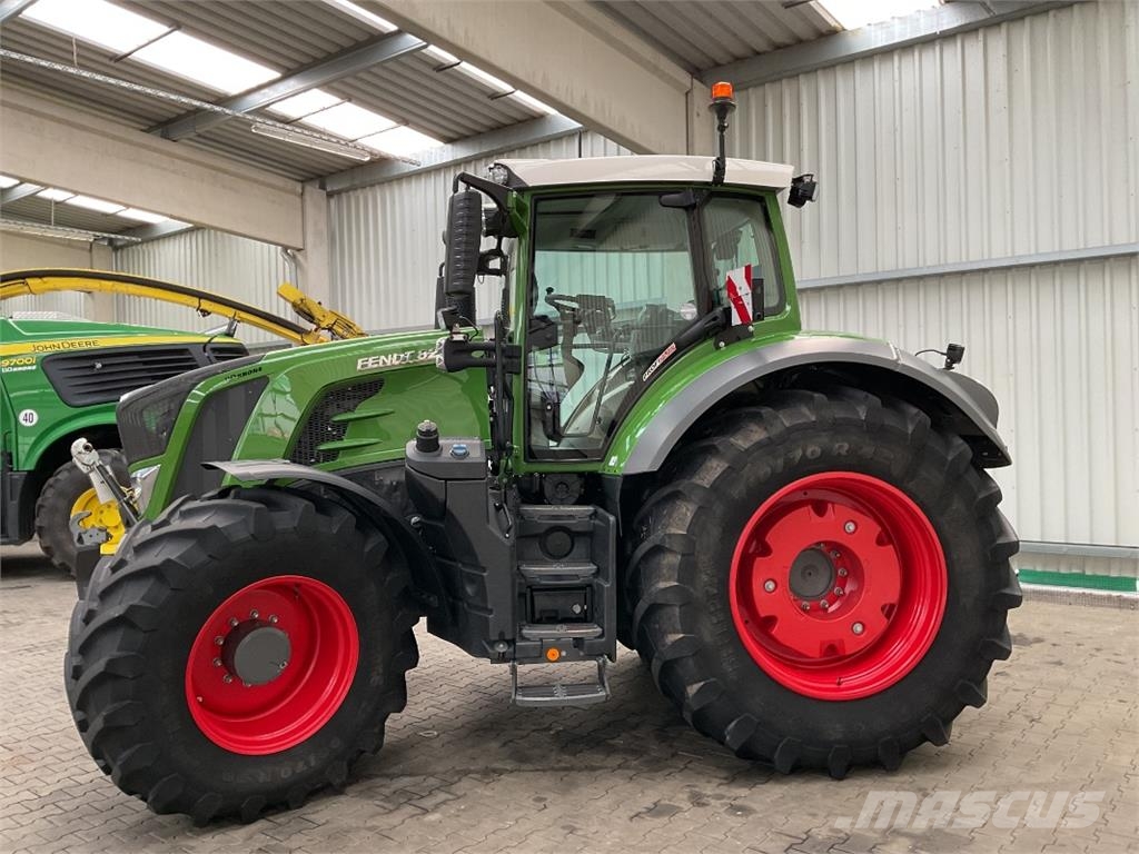 Fendt 828 Profi Plus Трактори