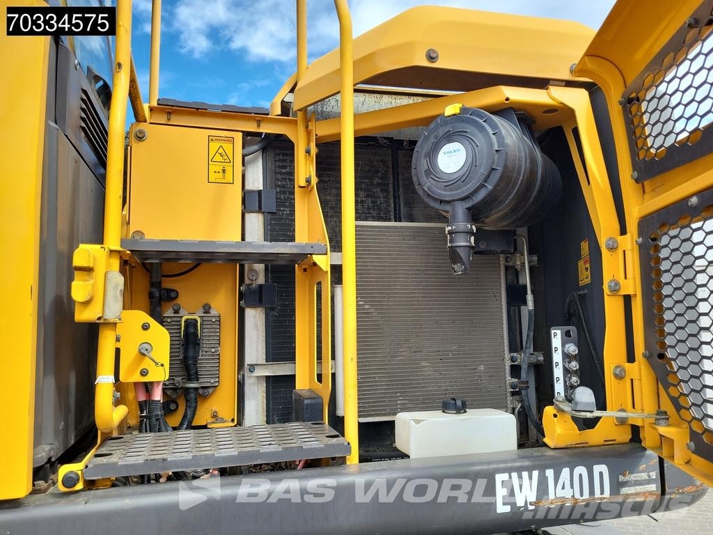 Volvo EW140 D Outriggers + Blade 旋轉式挖土機/掘鑿機/挖掘機