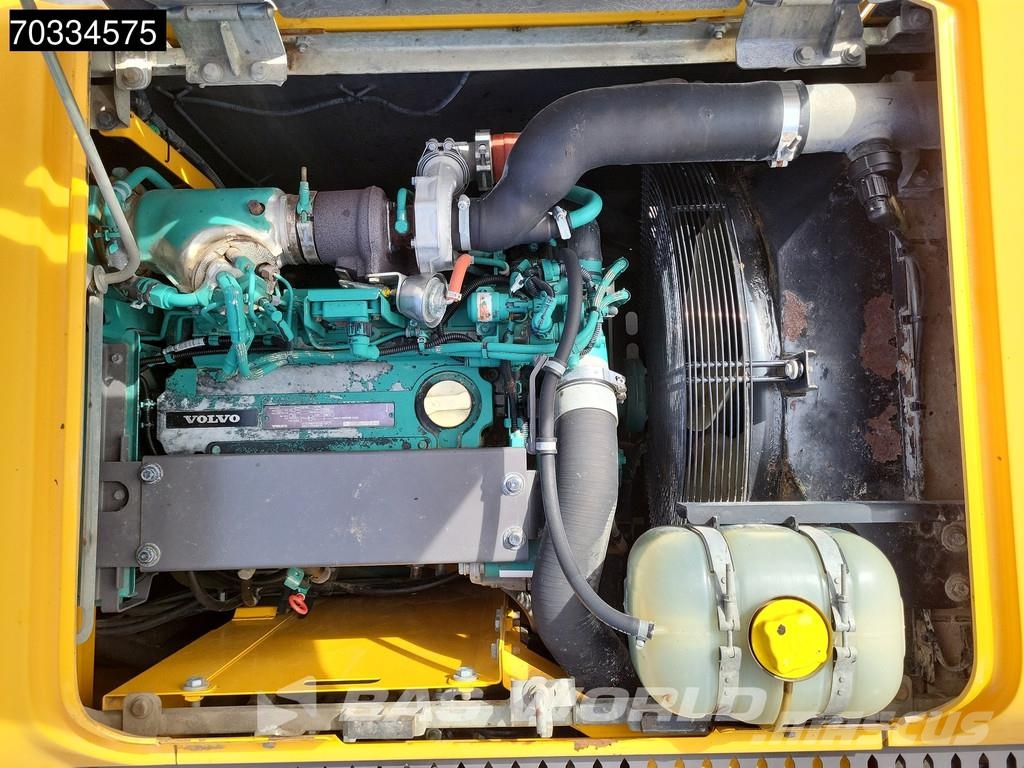 Volvo EW140 D Outriggers + Blade 旋轉式挖土機/掘鑿機/挖掘機