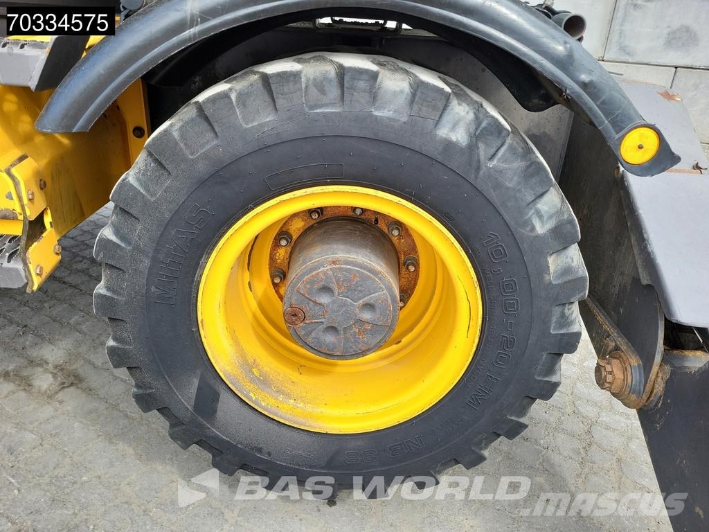 Volvo EW140 D Outriggers + Blade 旋轉式挖土機/掘鑿機/挖掘機
