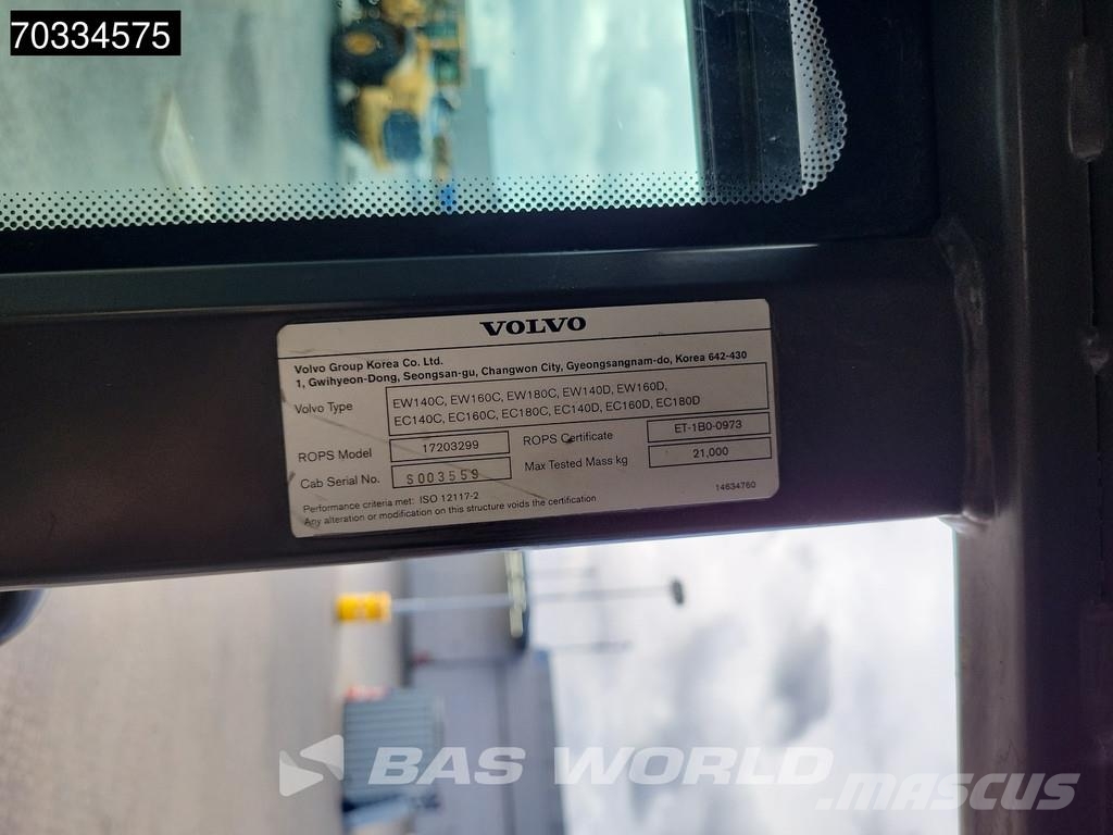 Volvo EW140 D Outriggers + Blade Колісні екскаватори