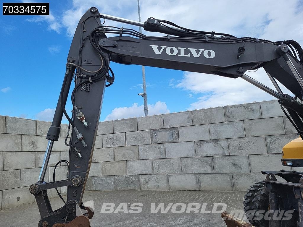 Volvo EW140 D Outriggers + Blade 旋轉式挖土機/掘鑿機/挖掘機