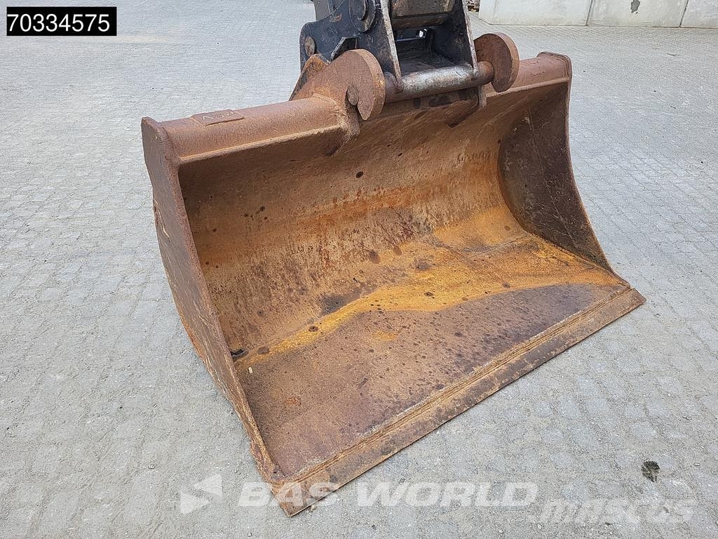 Volvo EW140 D Outriggers + Blade 旋轉式挖土機/掘鑿機/挖掘機