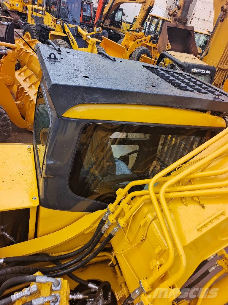 Komatsu PC 300-7 made  in Japan Crawler excavators