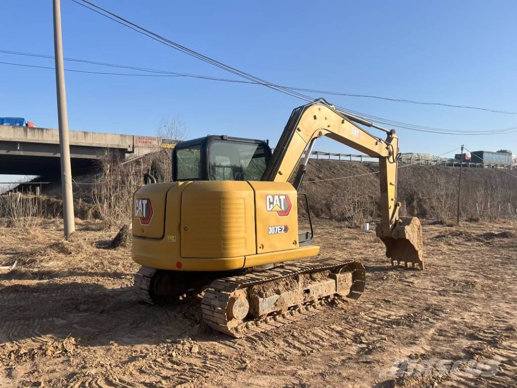 CAT 307E2 3000 units excavators in stock 중형굴삭기 7톤-28톤
