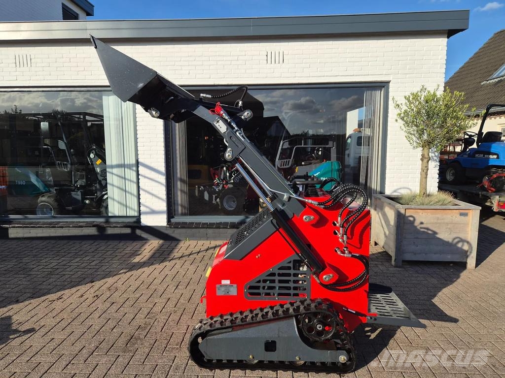 Avant Skidsteer loader shovel Малі навантажувачі