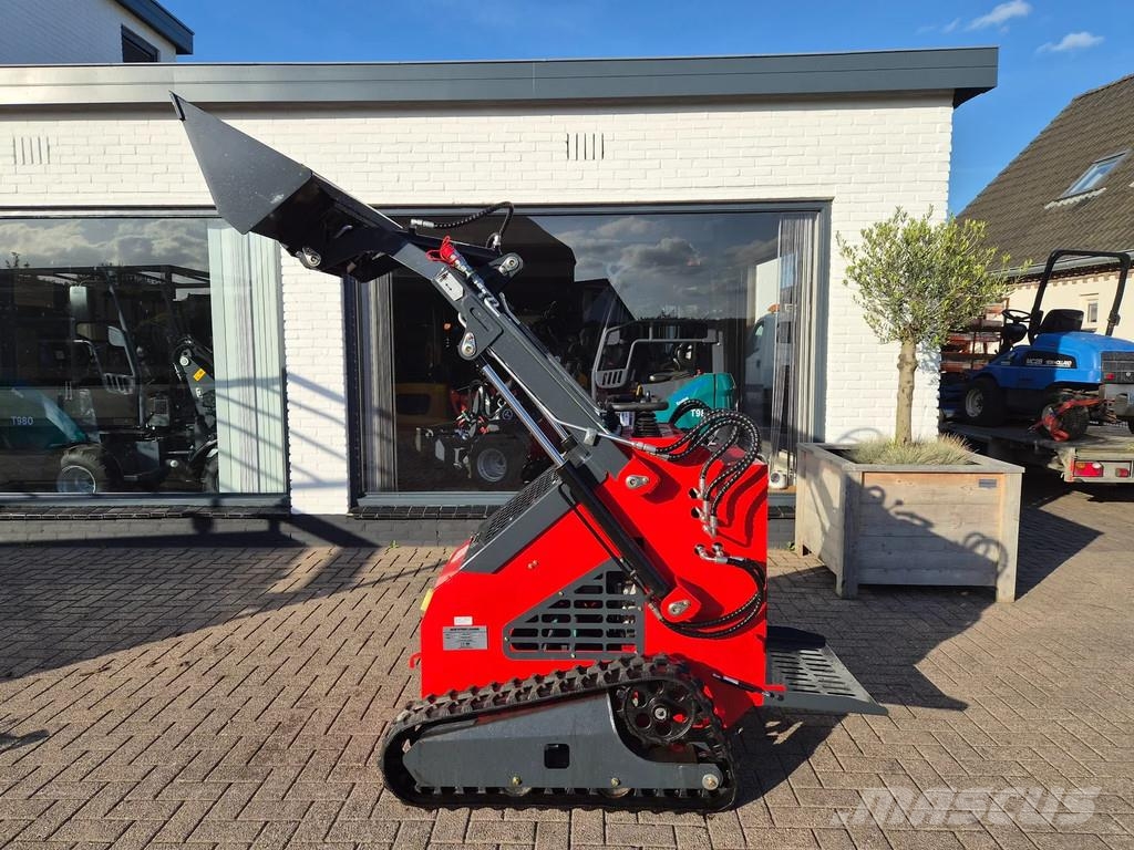 Avant Skidsteer loader shovel Малі навантажувачі
