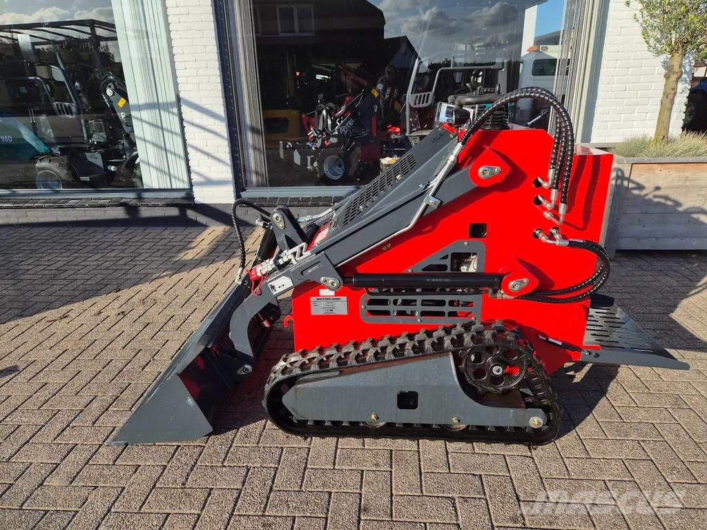 Avant Skidsteer loader shovel Малі навантажувачі