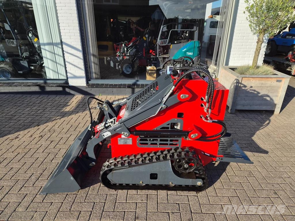 Avant Skidsteer loader shovel Малі навантажувачі