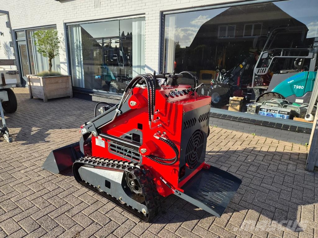 Avant Skidsteer loader shovel Малі навантажувачі