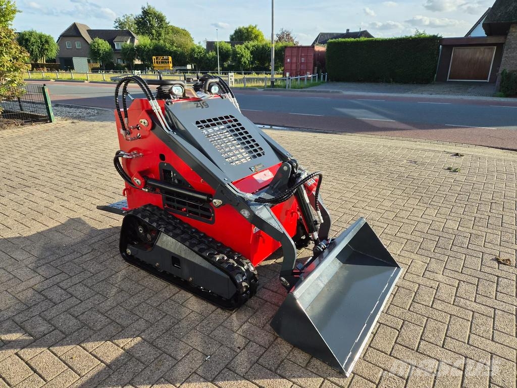 Avant Skidsteer loader shovel Малі навантажувачі