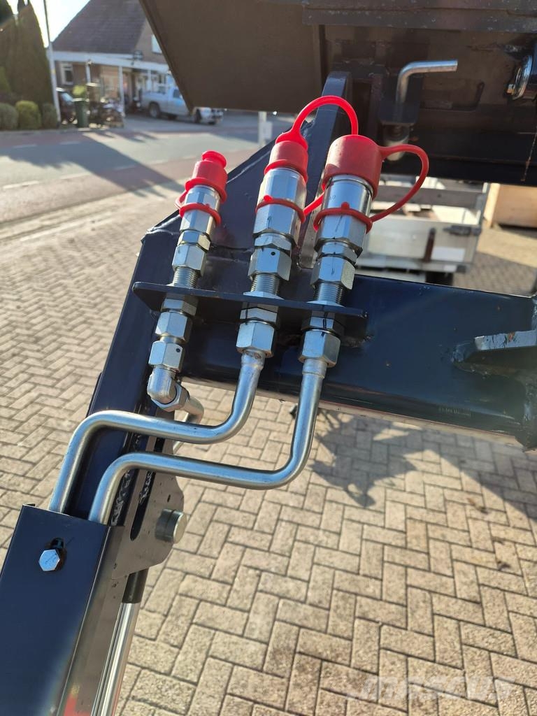 Avant Skidsteer loader shovel Малі навантажувачі