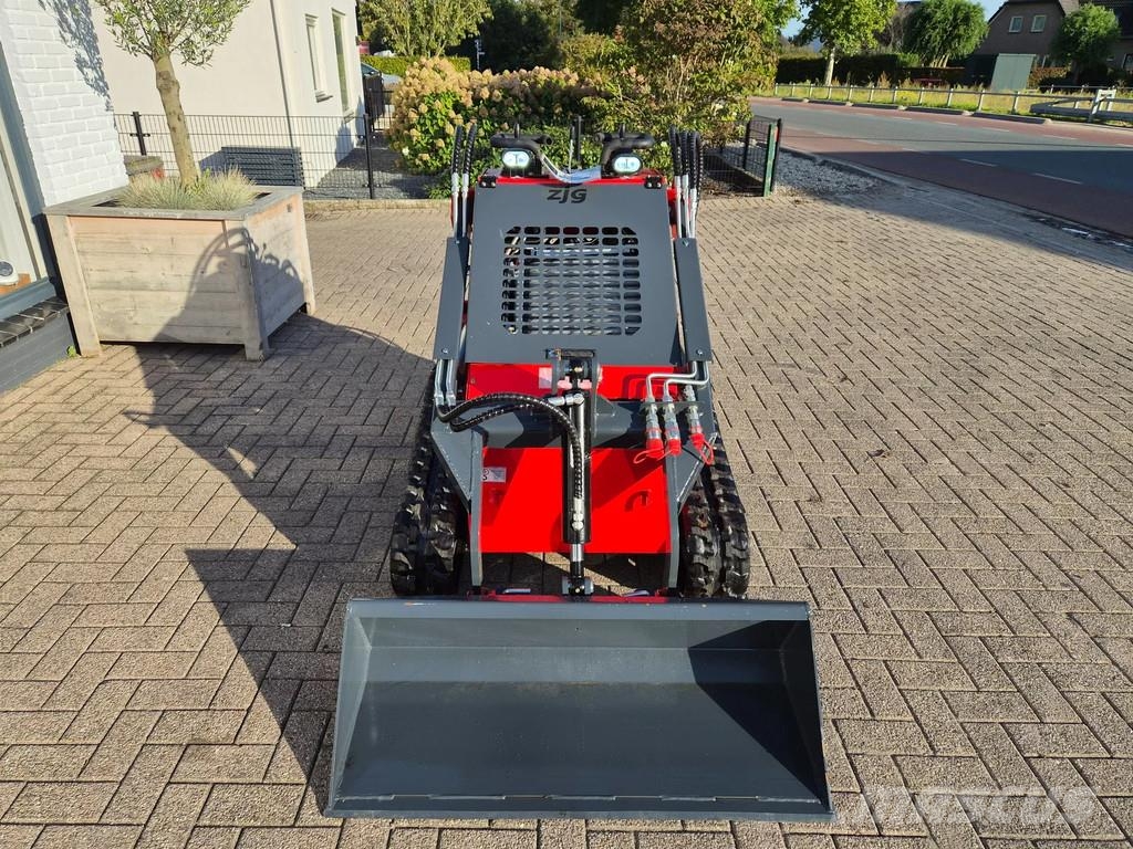 Avant Skidsteer loader shovel Малі навантажувачі