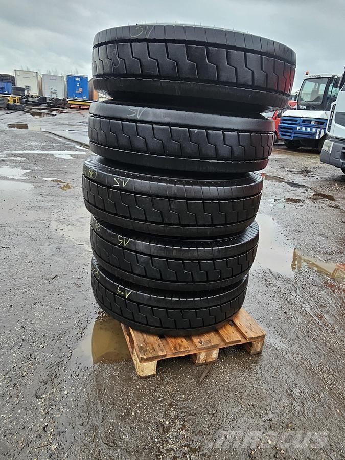 Michelin terminal tractor tires - 310/80R22.5 Llantas