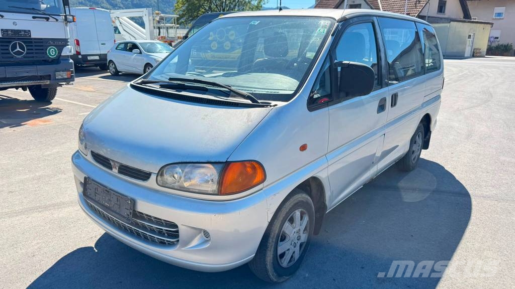 Mitsubishi SPACE GEAR 2.0 - PETROL - 5 DOORS - AC Cars