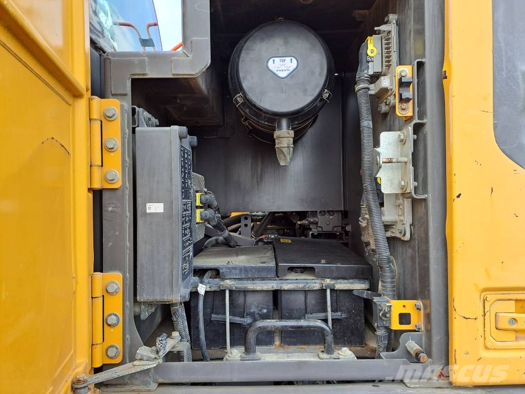 Volvo EC300EL Bageri gusjeničari