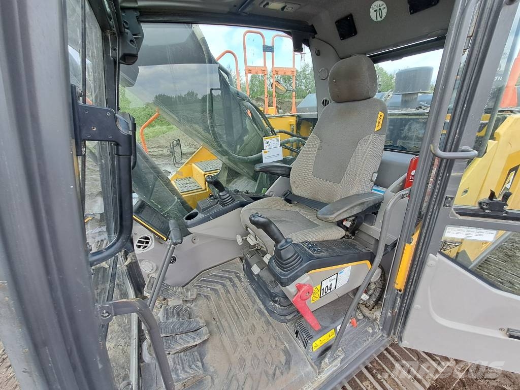 Volvo EC300EL Bageri gusjeničari