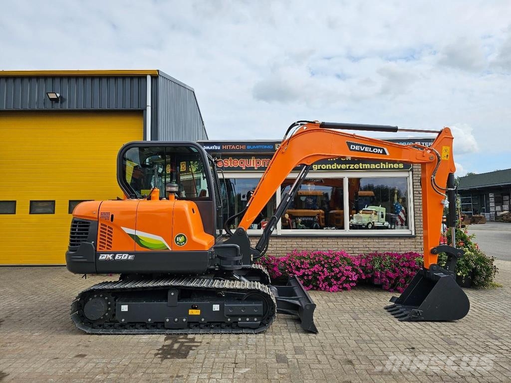 Develon DX60E-10N حفارات صغيرة أقل من 7 طن (حفارات صغيرة)