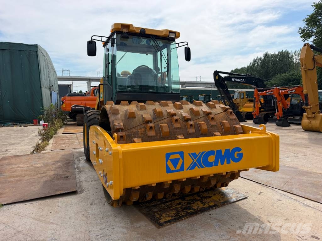 XCMG XS223J 振動ローラ