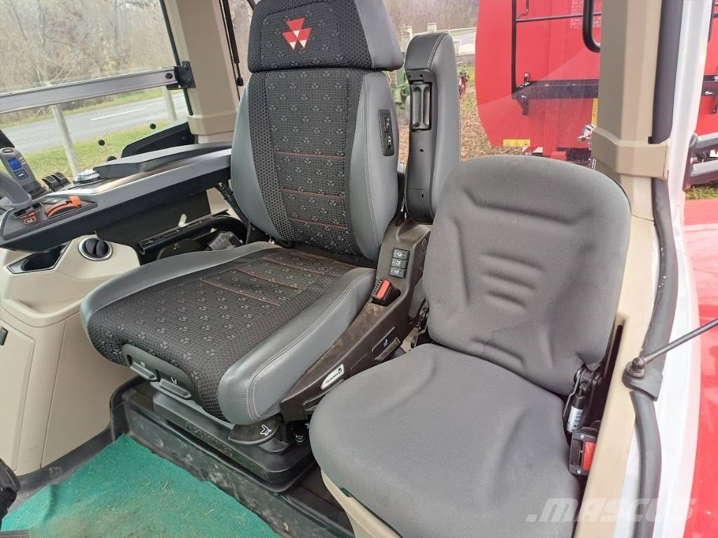 Massey Ferguson 8 S Трактори