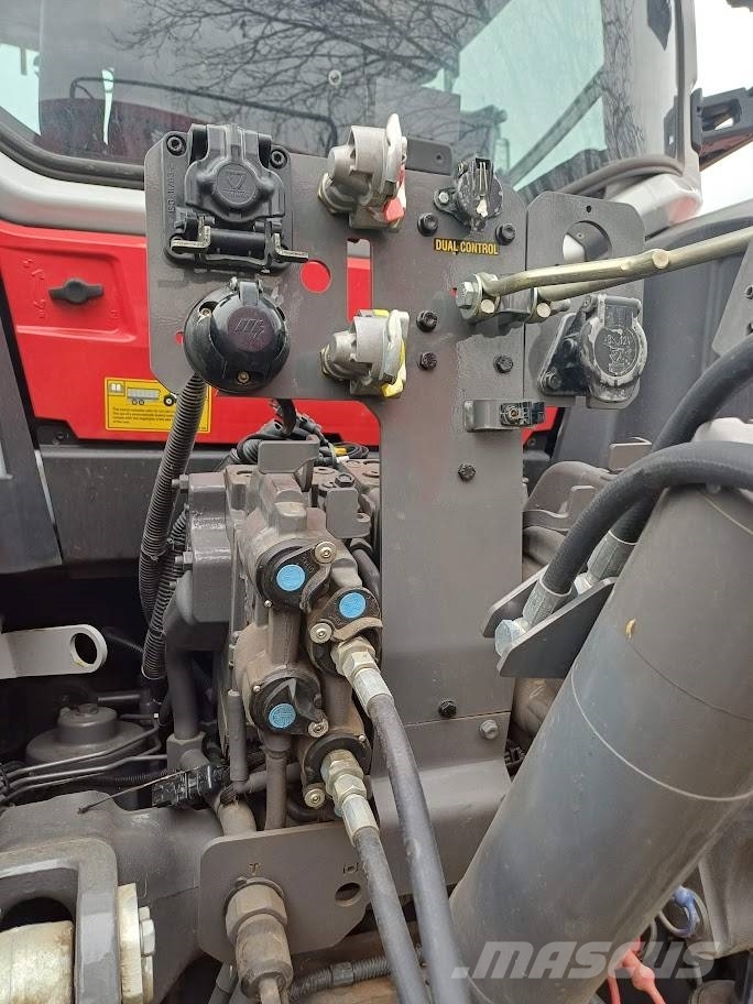 Massey Ferguson 8 S Трактори
