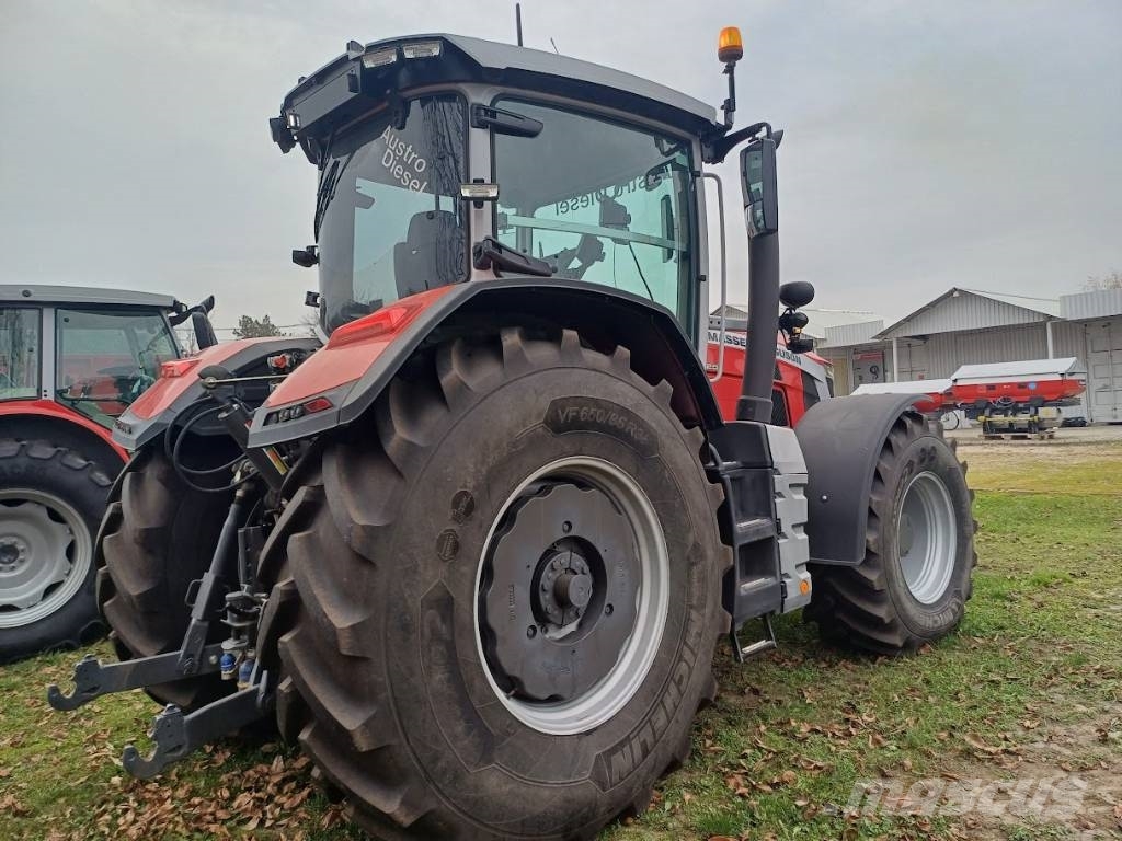 Massey Ferguson 8 S Трактори