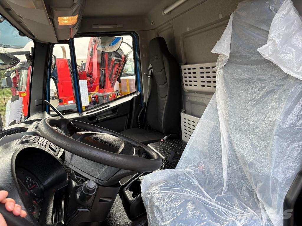Iveco Eurocargo 120E21 + 4x in stock + euro 6 + lift Box body trucks