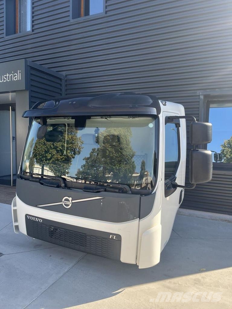 Volvo FL 驾驶室与内部