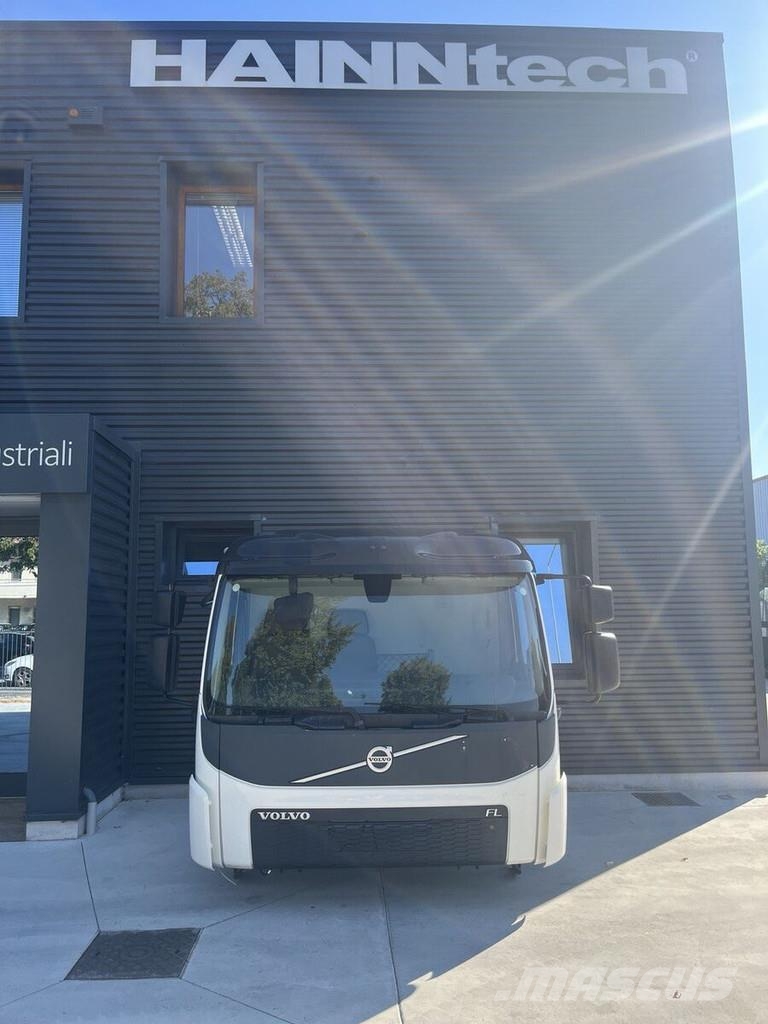 Volvo FL 驾驶室与内部