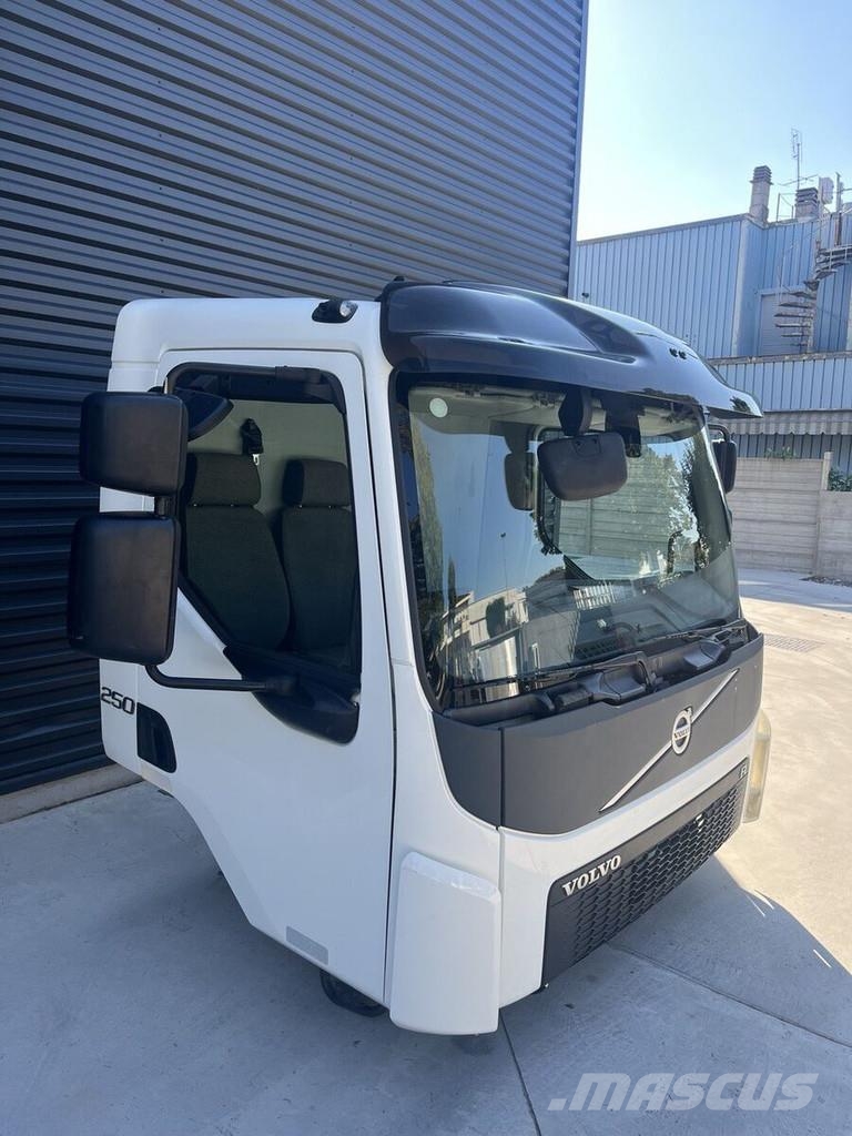 Volvo FL 驾驶室与内部