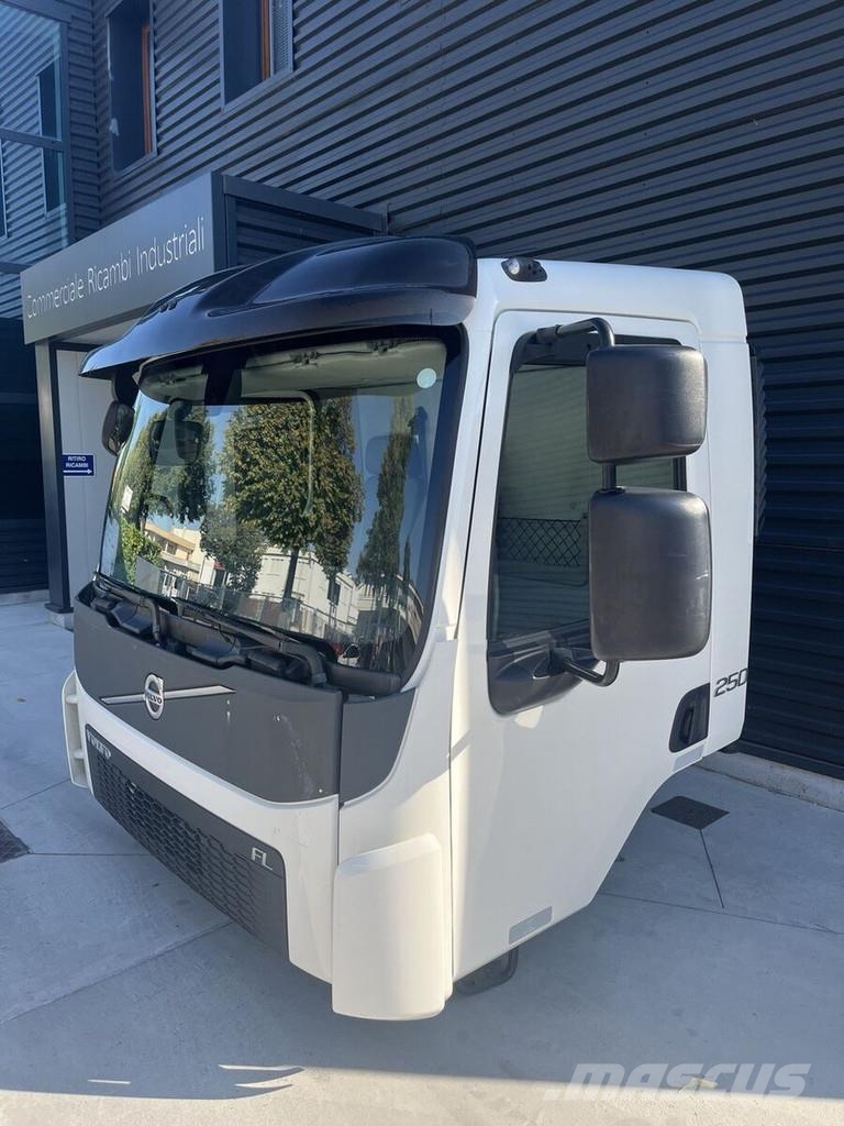 Volvo FL 驾驶室与内部