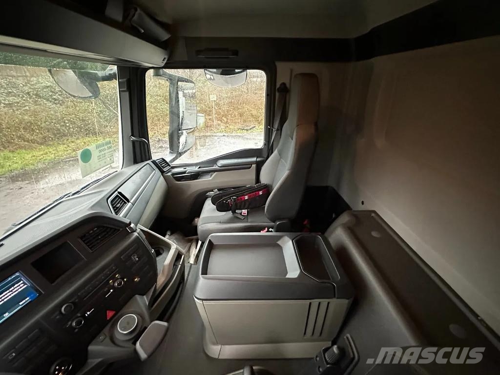 MAN TGS 33.440 MAN TGS 33.440 6x6 Kran HIAB X-HiPro 30 All-Terrain-Krane