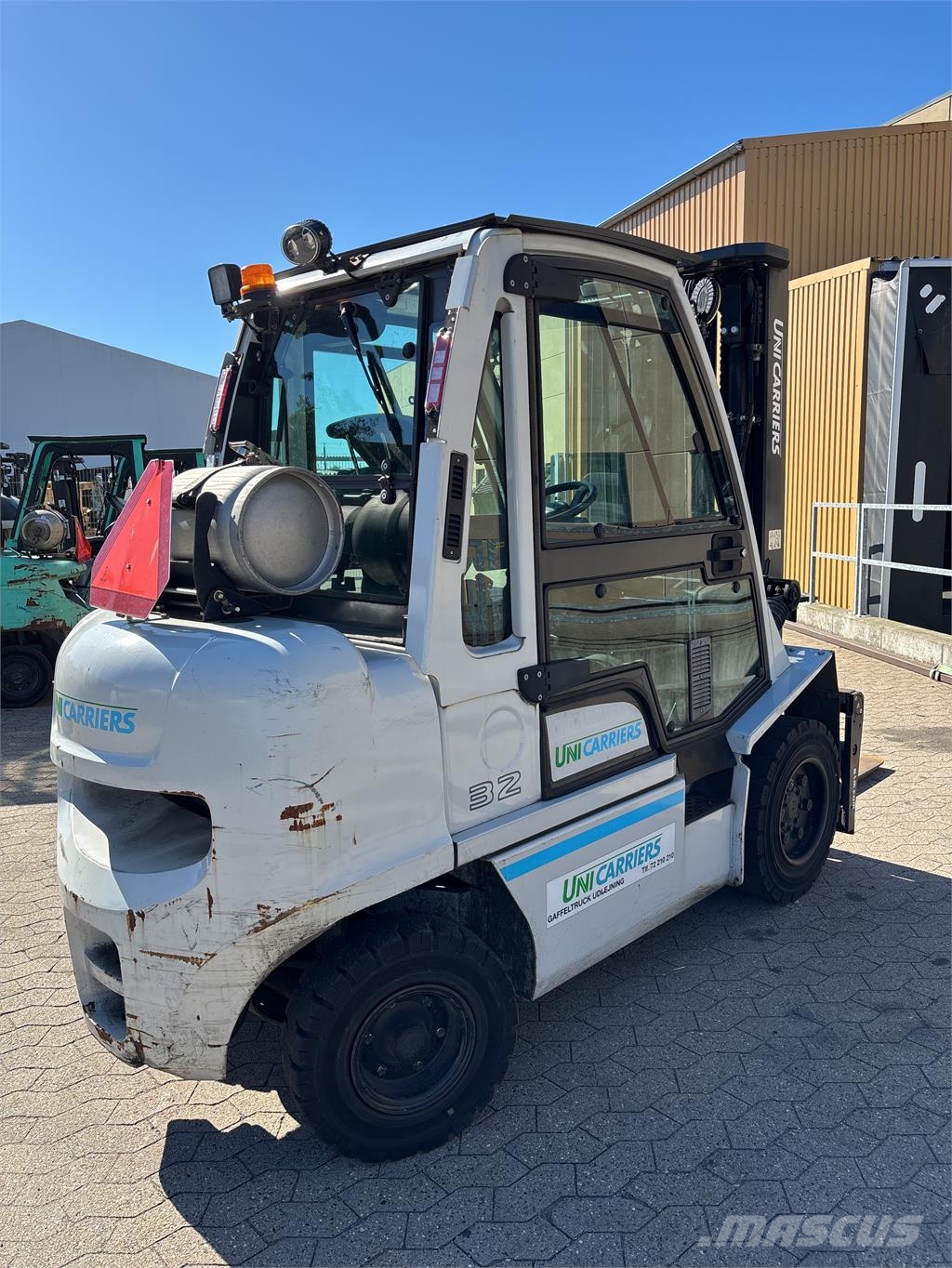 UniCarriers DX32 LPG forklifts
