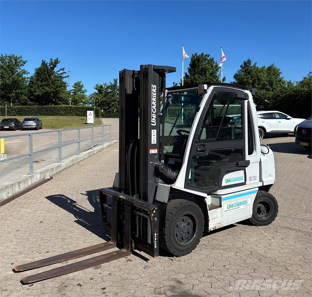 UniCarriers DX32 LPG forklifts